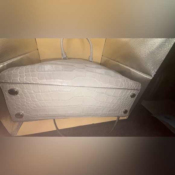 Michael Kors Leather Satchel Dove Grey Croc Embossed Dillon Purse NWOT - Picture 3 of 13